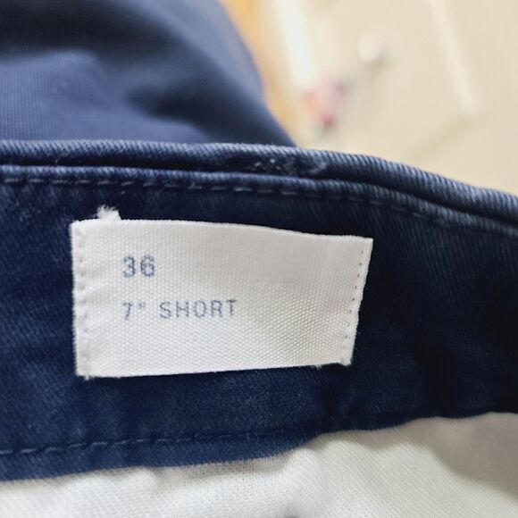 GAP Navy 7" Shorts Size 36 NWT - Picture 3 of 6